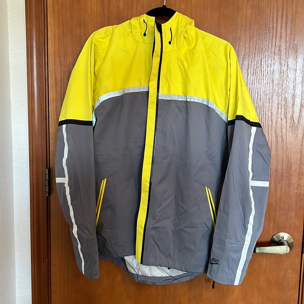 Men’s Nike Rain Shell